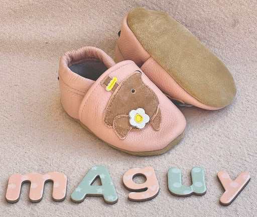 chausson bébé cuir souple rose avec une souris et une marguerite