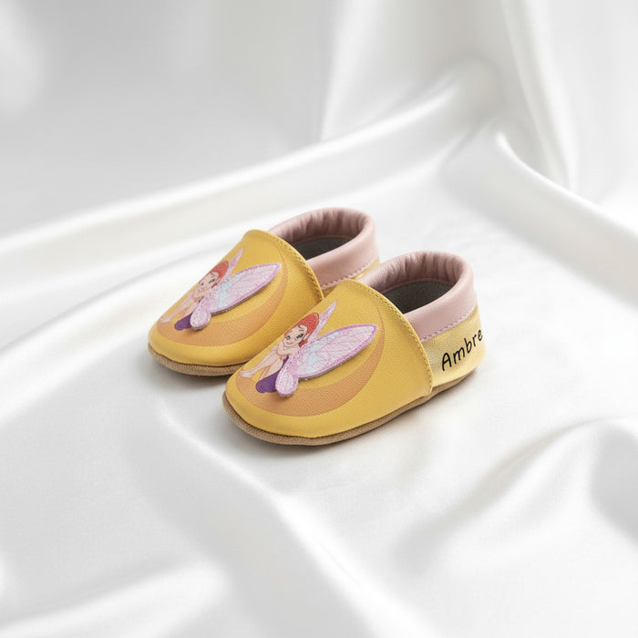 chaussons bébé avec une personnalisation prénom cadeau naissance  