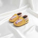 chaussons bébé avec une personnalisation prénom cadeau naissance  